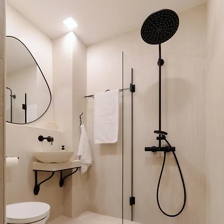 아파트 Stylish Retreat In 소피아