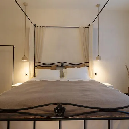 아파트 Stylish Retreat In 소피아