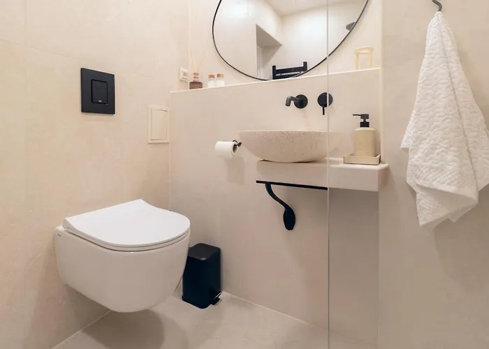 Stylish Retreat In アパート *